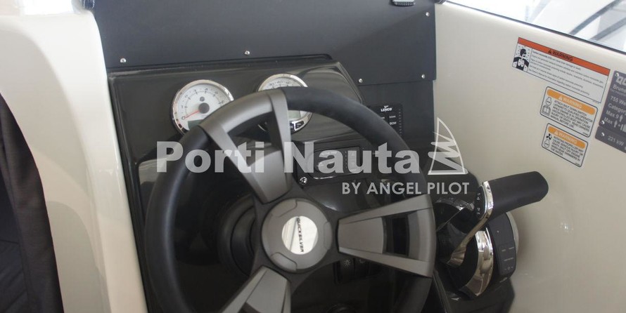 Quicksilver Activ 755 Weekend