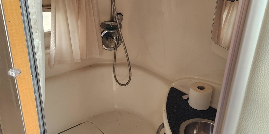 Chaparral 330 Signature