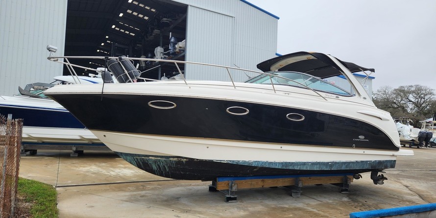 Chaparral 330 Signature