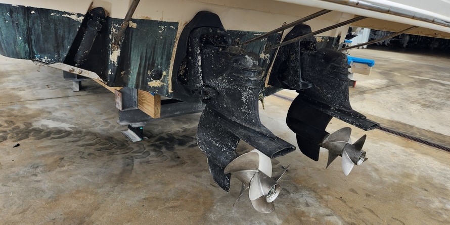 Chaparral 330 Signature