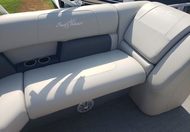 Sunchaser Boats Oasis 18 Fish