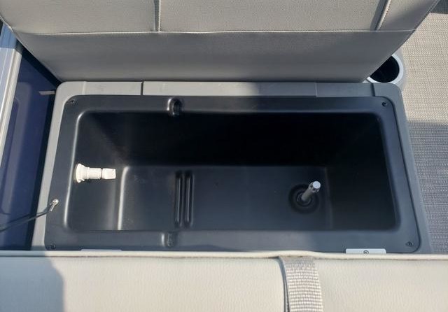 Sunchaser Boats Oasis 18 Fish