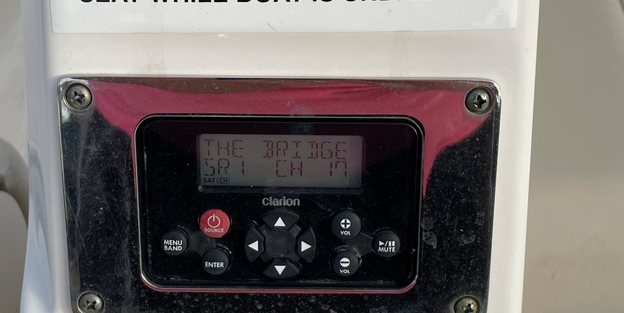 Chaparral 310 Signature