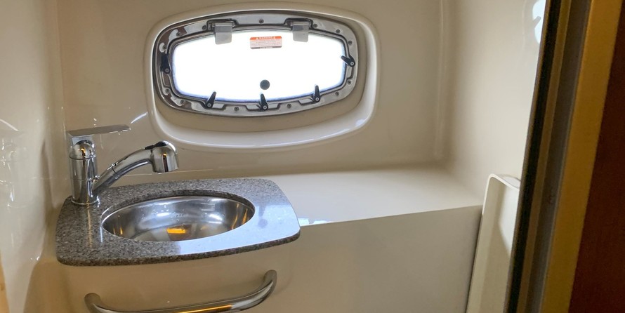 Chaparral 310 Signature