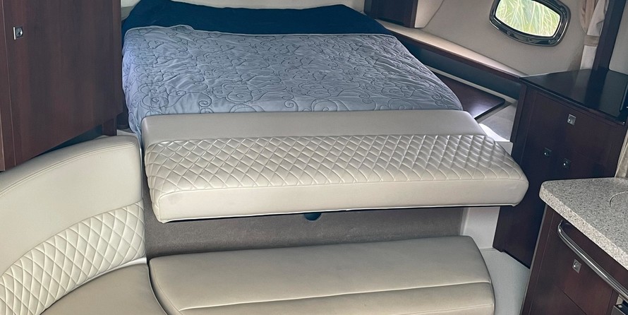 Chaparral 310 Signature