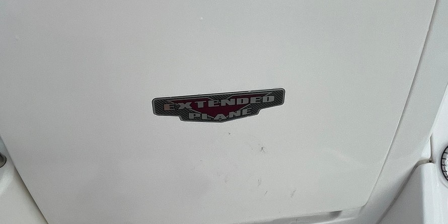 Chaparral 310 Signature