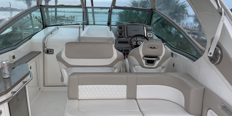 Chaparral 310 Signature