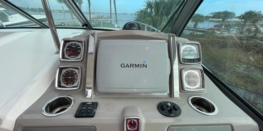 Chaparral 310 Signature