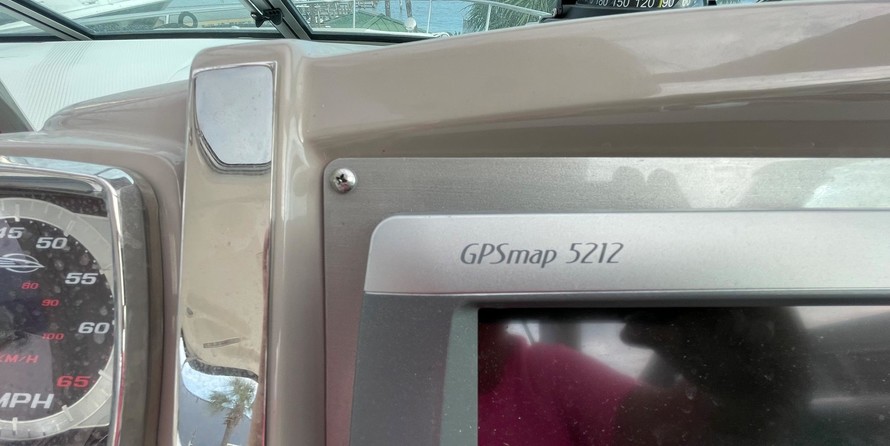 Chaparral 310 Signature