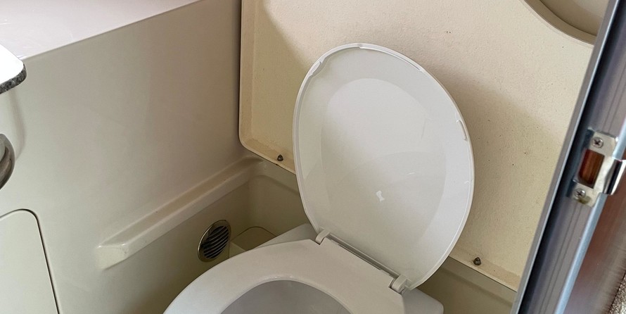 Chaparral 310 Signature