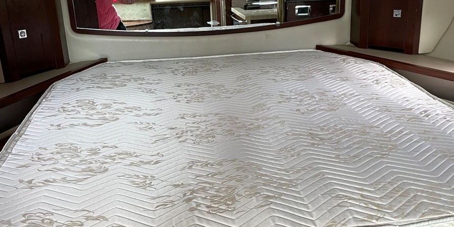 Chaparral 310 Signature