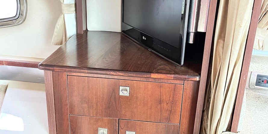 Chaparral 310 Signature