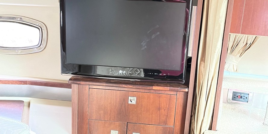 Chaparral 310 Signature