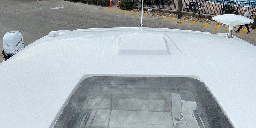 Chaparral 310 Signature