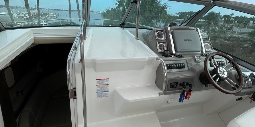 Chaparral 310 Signature