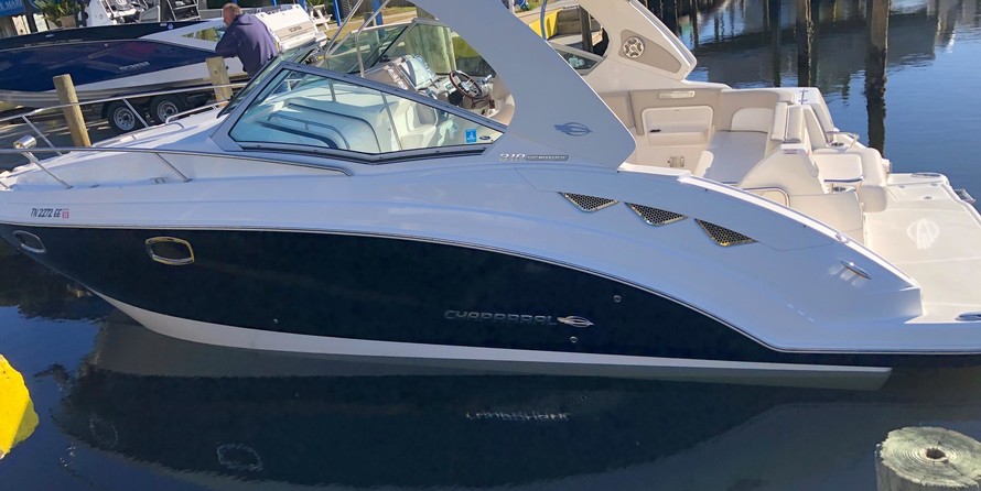 Chaparral 310 Signature