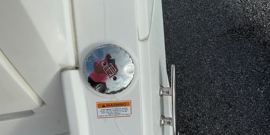 Chaparral 310 Signature