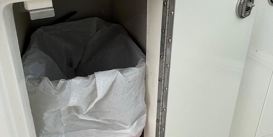 Chaparral 310 Signature