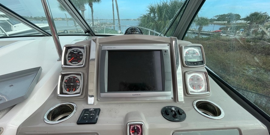 Chaparral 310 Signature