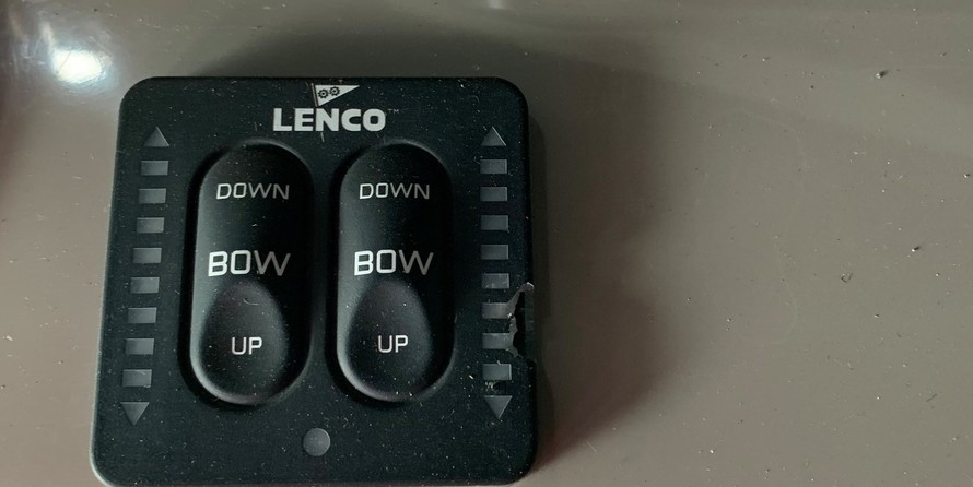 Chaparral 310 Signature