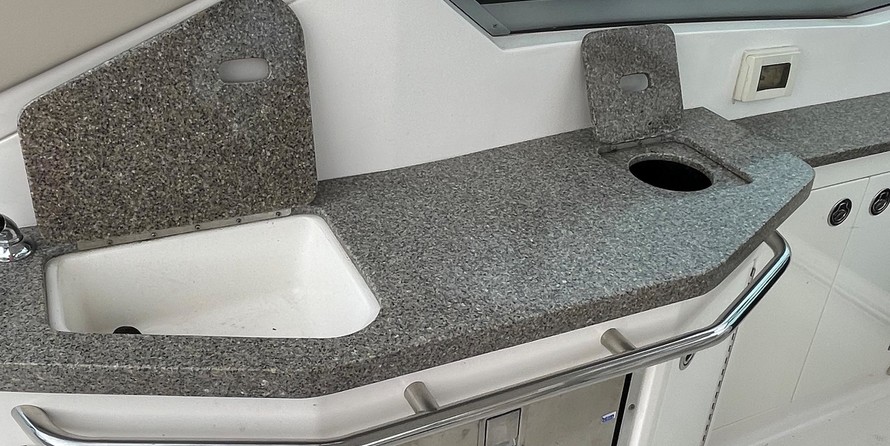 Chaparral 310 Signature