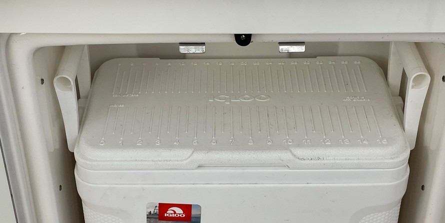 Chaparral 310 Signature