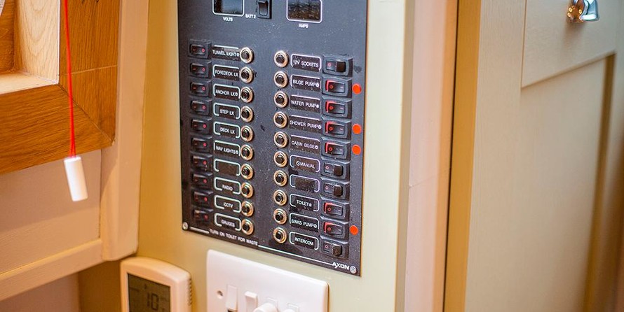 Wide beam narrowboat 65 x 12 hanbury monarch