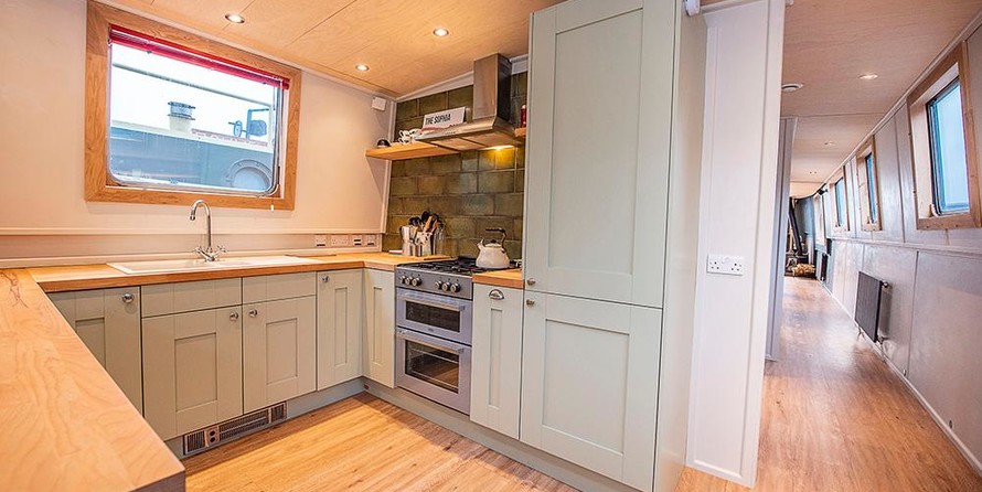 Wide beam narrowboat 65 x 12 hanbury monarch