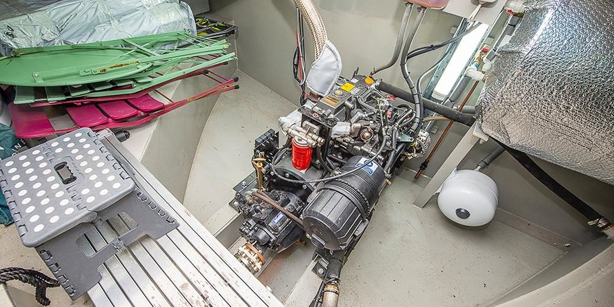 Wide beam narrowboat 65 x 12 hanbury monarch