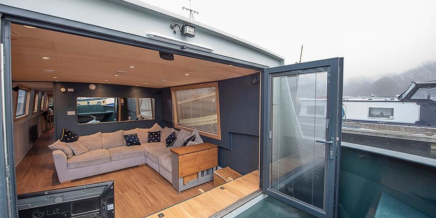 Wide beam narrowboat 65 x 12 hanbury monarch