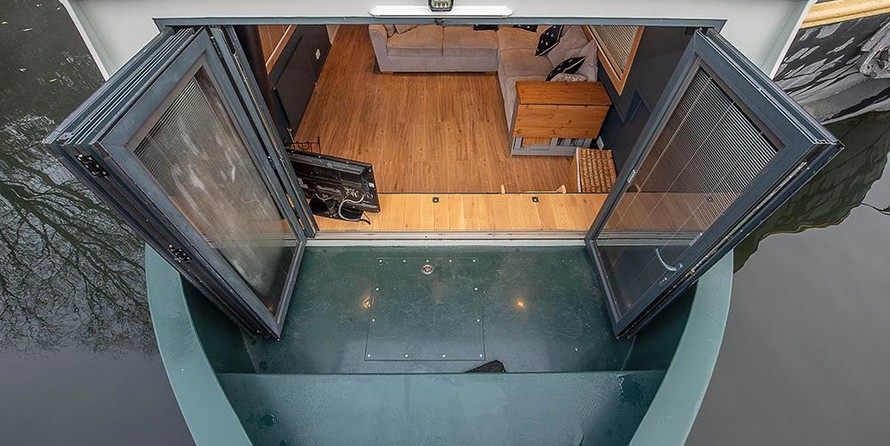 Wide beam narrowboat 65 x 12 hanbury monarch