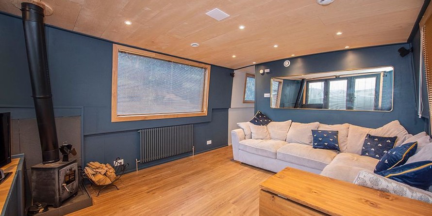 Wide beam narrowboat 65 x 12 hanbury monarch