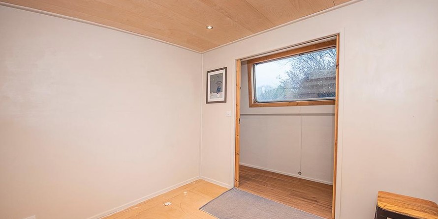 Wide beam narrowboat 65 x 12 hanbury monarch