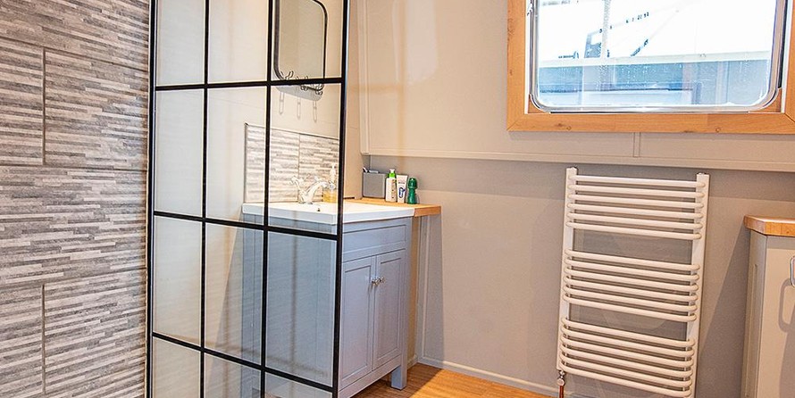 Wide beam narrowboat 65 x 12 hanbury monarch