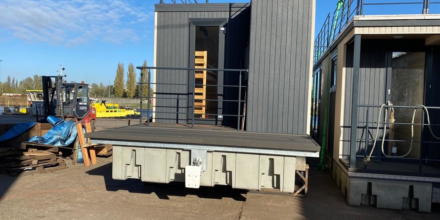 Custom Shogun Hausboot 1000 mobil