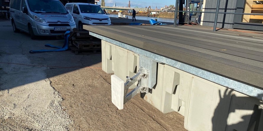 Custom Shogun Hausboot 1000 mobil