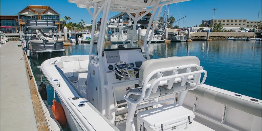 228 Sea Fox Commander