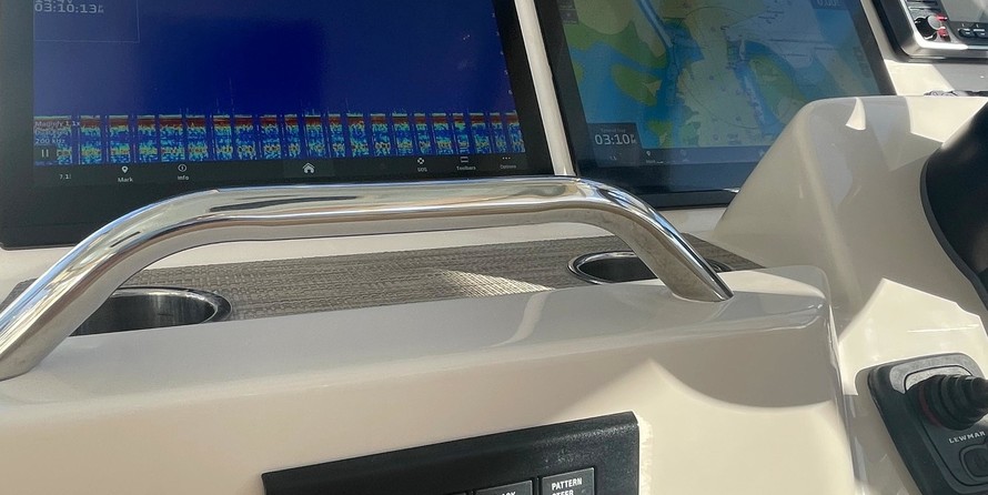 Grady-White Freedom 335