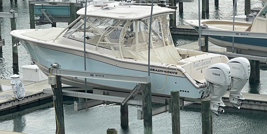 Grady-White Freedom 335