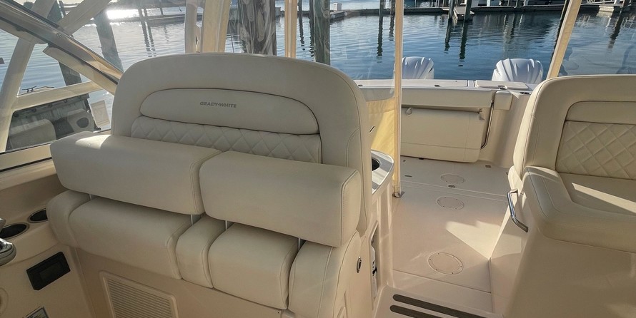 Grady-White Freedom 335