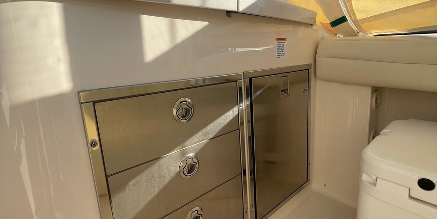 Grady-White Freedom 335