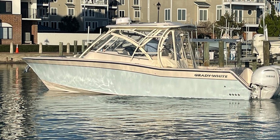 Grady-White Freedom 335