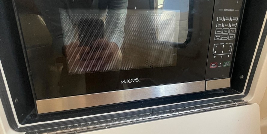 Grady-White Freedom 335