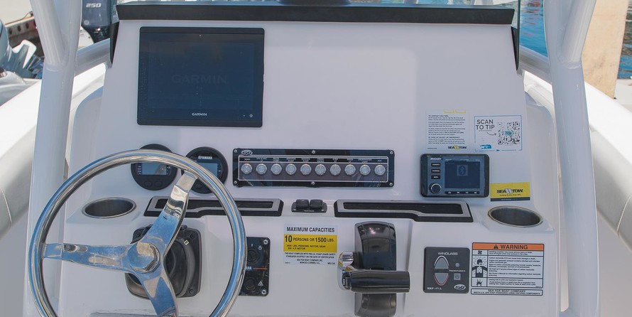 248 Sea Fox Commander