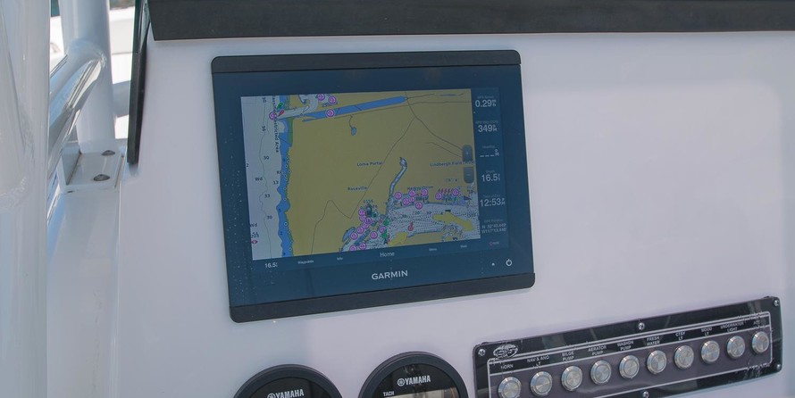 248 Sea Fox Commander