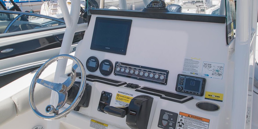 248 Sea Fox Commander