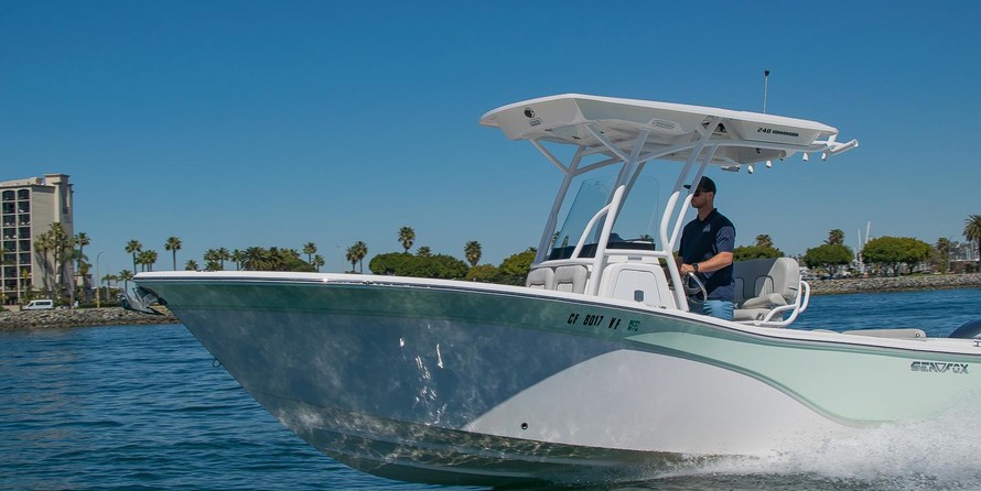 248 Sea Fox Commander