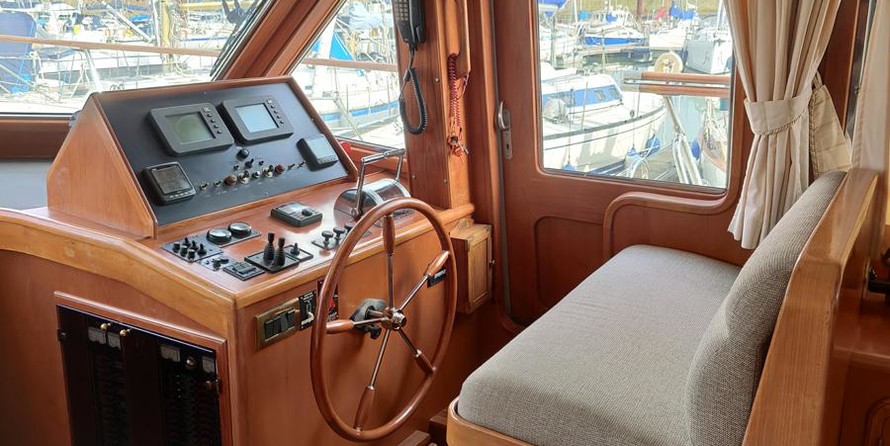 Tarquin trader 535 signature