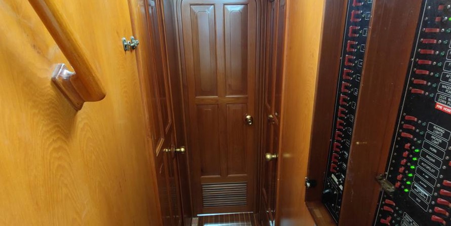 Tarquin trader 535 signature