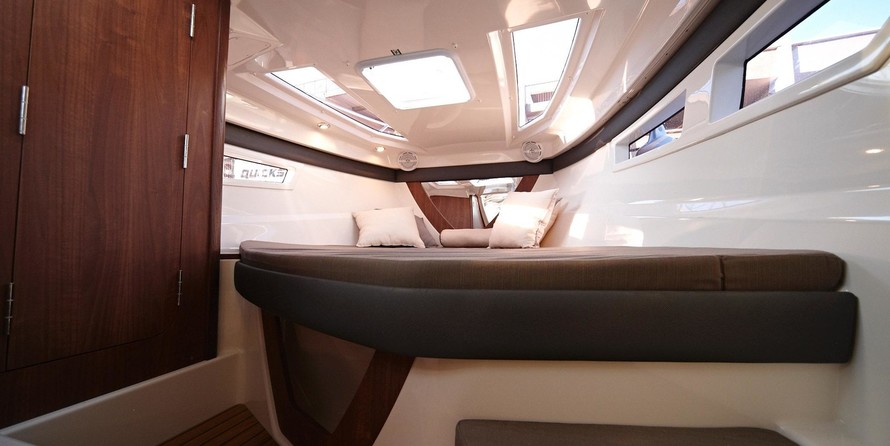 Quicksilver Activ 805 Cruiser